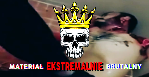 Ciche ćwiartowanie maczetą, pod ponurym prysznicem.