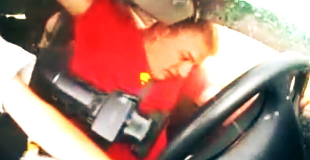 Dachowanie Volvo przy 100km/h - widok z kamery pokładowej