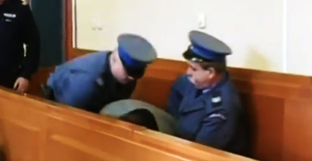 Dominik i jego furia na sali sądowej